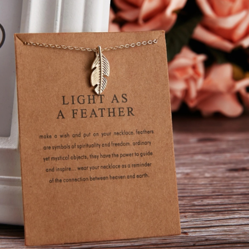 Urban Outfitters Light As A Feather Indie Necklace - Picture 1 of 6